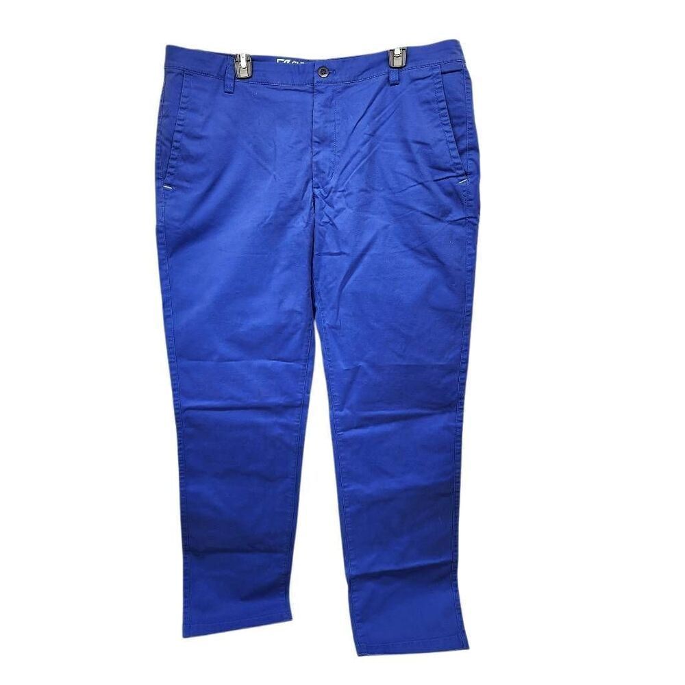Cutter & Buck Men's 38 x 34 Voyager Classic Fit Stretch Cotton Chinos Blue